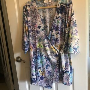 25% off 3+ Items Tunic top